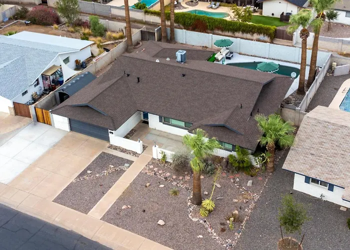 Holiday home Retro Rec Club: Pool, Firepit, X-pingpong Near Asu Tempe
