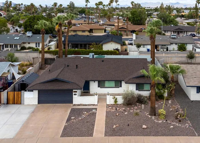 Retro Rec Club: Pool, Firepit, X-pingpong Near Asu